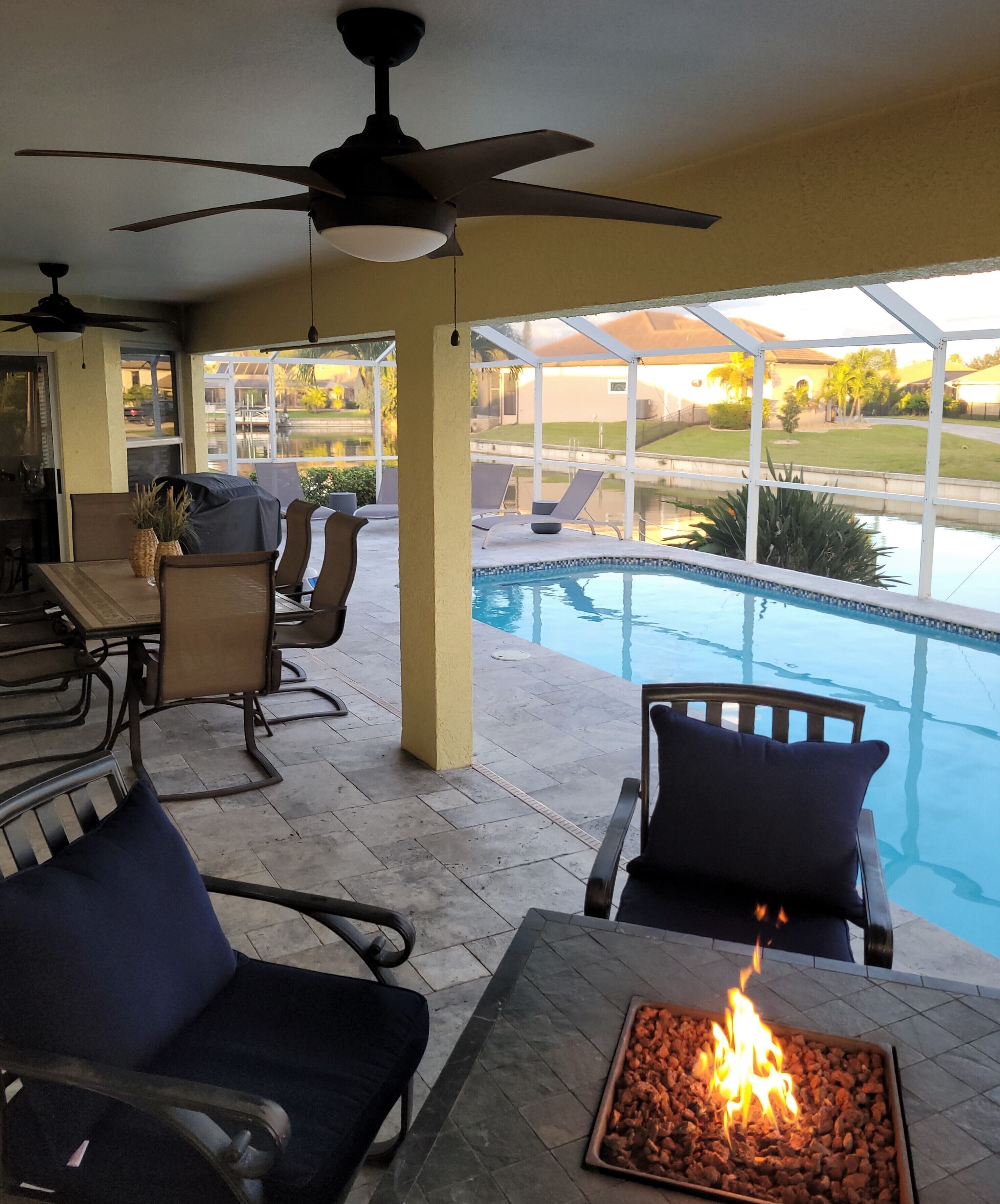 حمّام سباحة مُدفَّأ