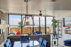 Fernseher, Tischtennisplatte