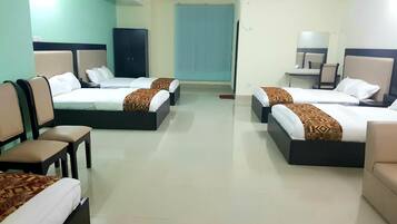 Schreibtisch, kostenloses WLAN