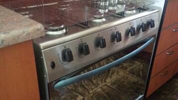 Sparrows Nest | Private kitchen | Microwave, electric kettle, freezer