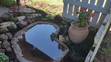 Sandpipers Nest | Garden view