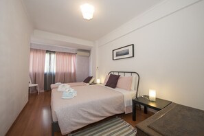 2 quartos, ferros/tábuas de passar roupa, Wi-Fi de cortesia