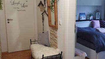 1 bedroom, in-room safe, desk, soundproofing