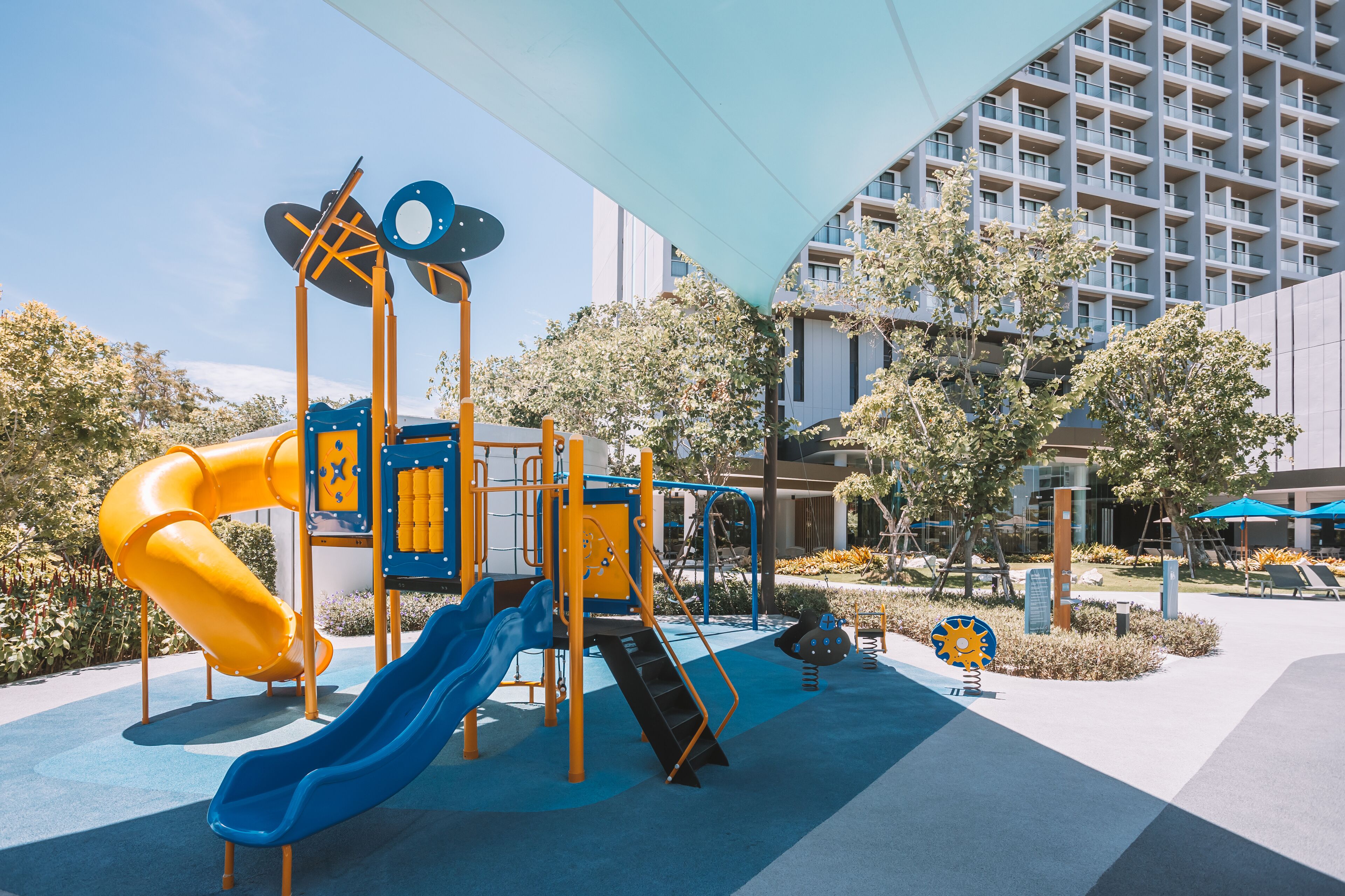children’s play area – outdoor