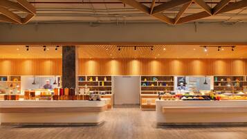 Café da manhã com buffet todos os dias (THB 450 por pessoa)