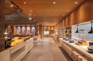 Buffet déjeuner (450 THB par personne)