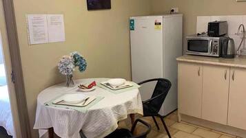 Basic Room | 1 bedroom, desk, free WiFi