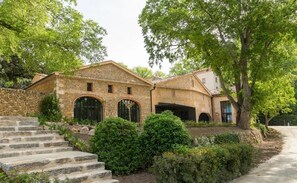 Exterior - Chateau Mentone (Saint-Antonin-du-Var)