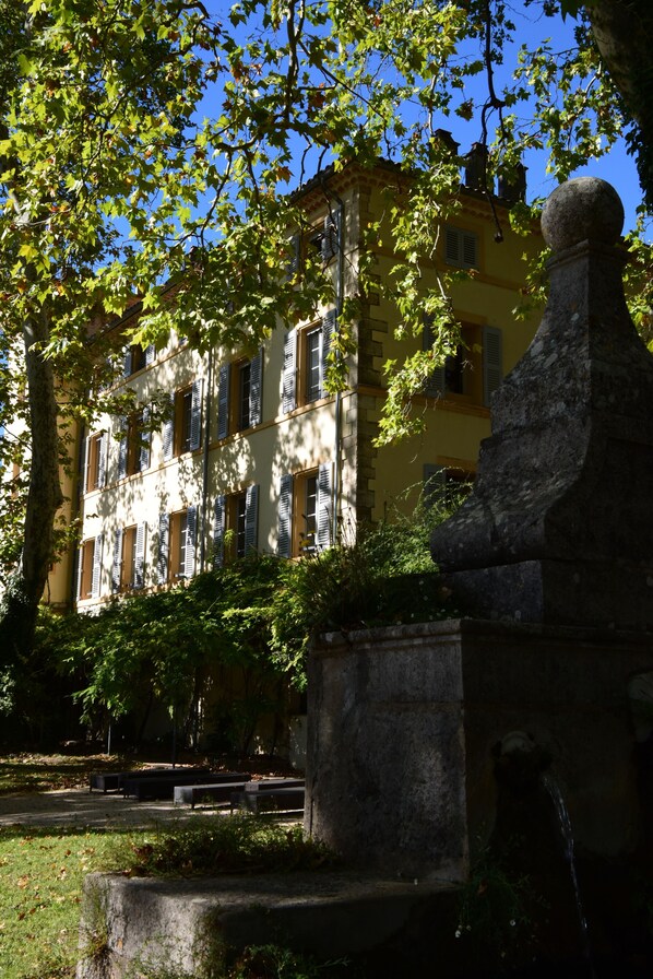 Book Chateau Mentone in SaintAntoninduVar