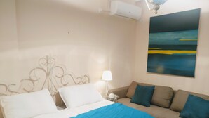 1 chambre, fer et planche à repasser, Wi-Fi gratuit, draps fournis