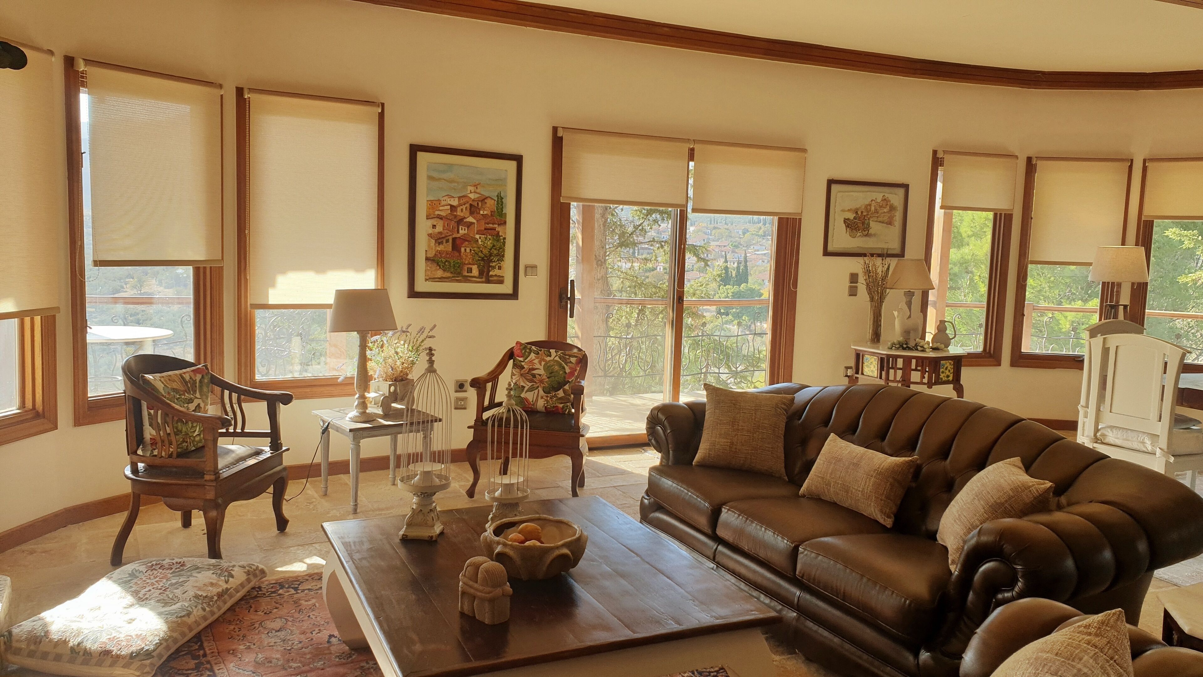 TV, fireplace, books, stereo