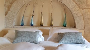 5 Schlafzimmer, Schreibtisch, schallisolierte Zimmer