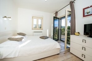 4 chambres, fer et planche à repasser, Wi-Fi gratuit, draps fournis