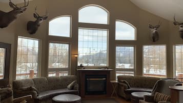 Téléviseur connecté, foyer