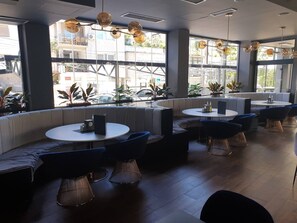 Bar (on property) - Hotel International Palace (Veles)