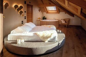 Penthouse | Donsdekens, een minibar, een kluis op de kamer, individueel gemeubileerd