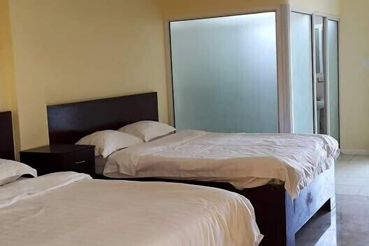 Double or Twin Room | In-room safe, desk, laptop workspace, soundproofing