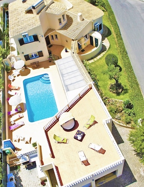 Outdoor pool - Villa Dominica (Lagoa)