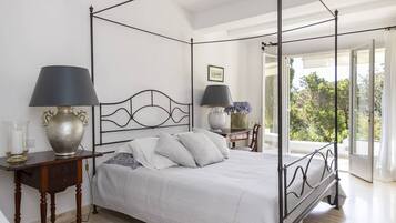 5 quartos, Wi-Fi de cortesia, roupa de cama