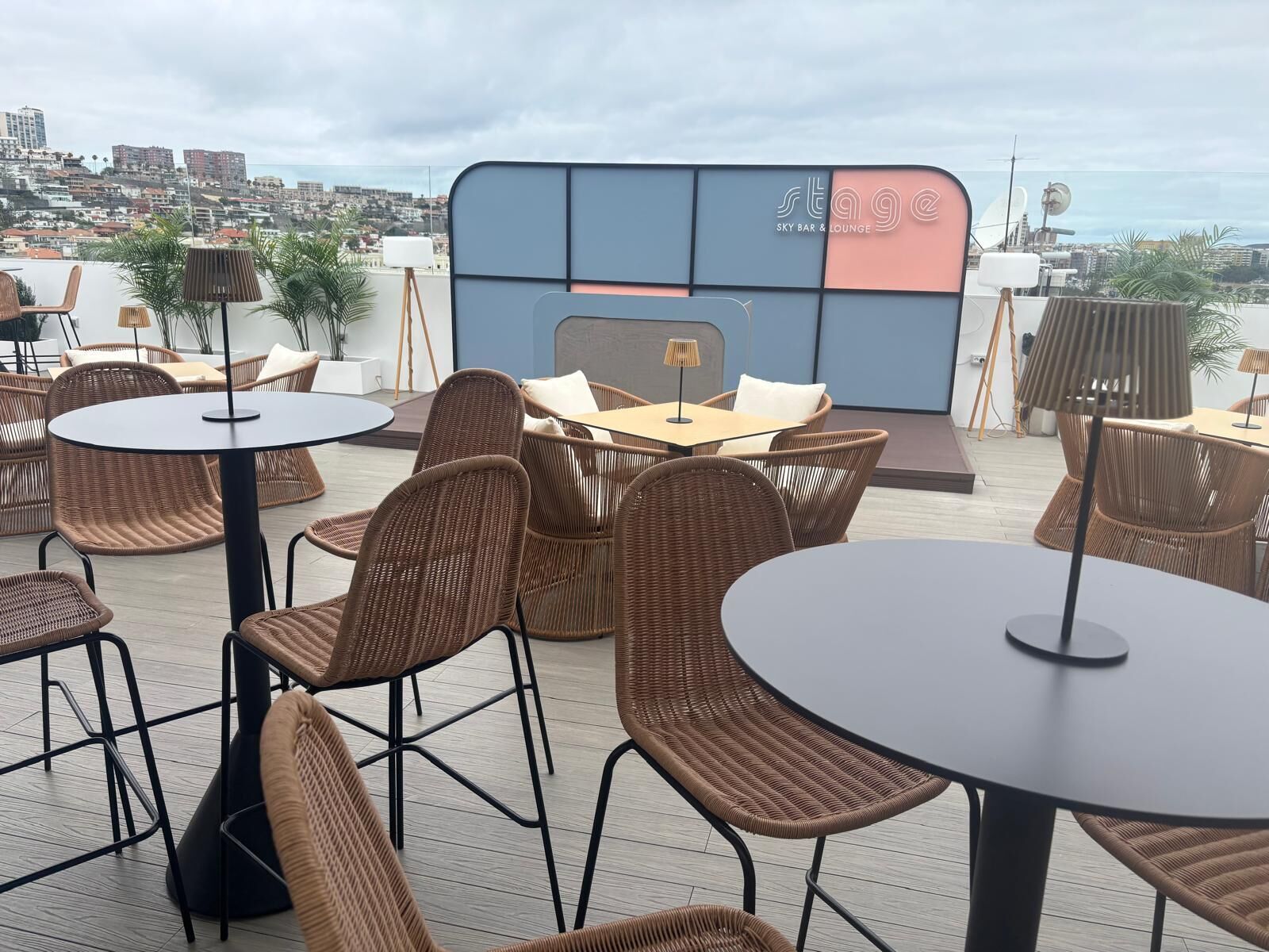 outdoor banquet area