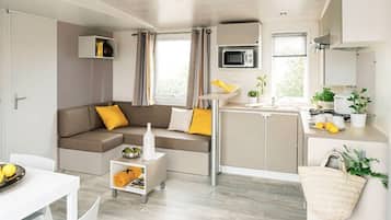 Mobile Home, 3 Bedrooms | Living area | Flat-screen TV