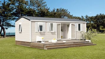 Mobile Home, 3 Bedrooms | Terrace/patio