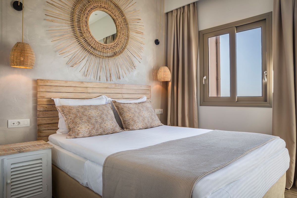 1 slaapkamer, een kluis op de kamer, geluiddichte muren