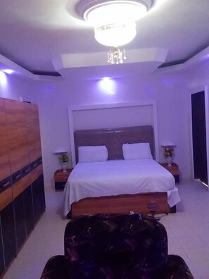 Standard Suite | Individually decorated, individually furnished, desk, laptop workspace - Hôtel Sogui (Ouro Sogui)