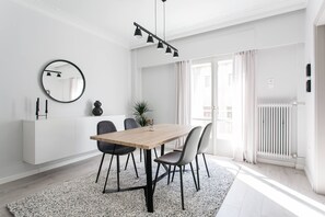 Dining - Deluxe & Stylish 2 BD Apartment in Pangrati (Athens)