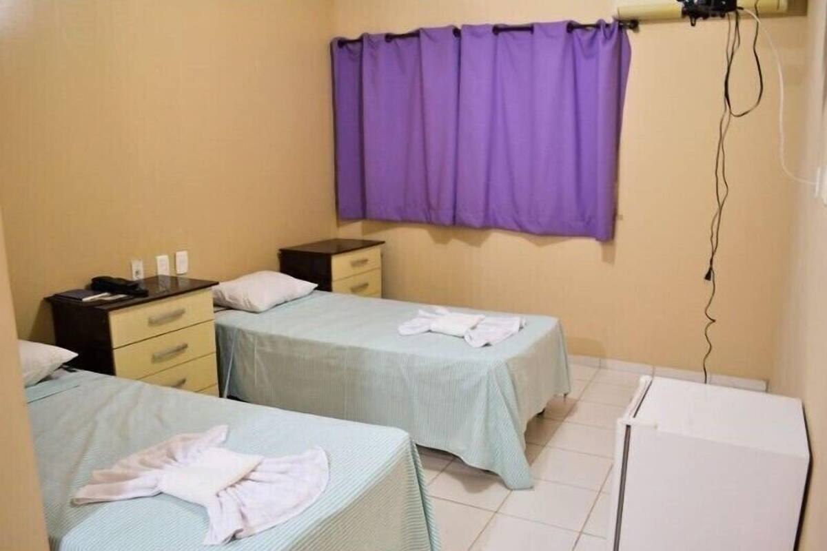 Standard Twin Room | Minibar, free WiFi, bed sheets