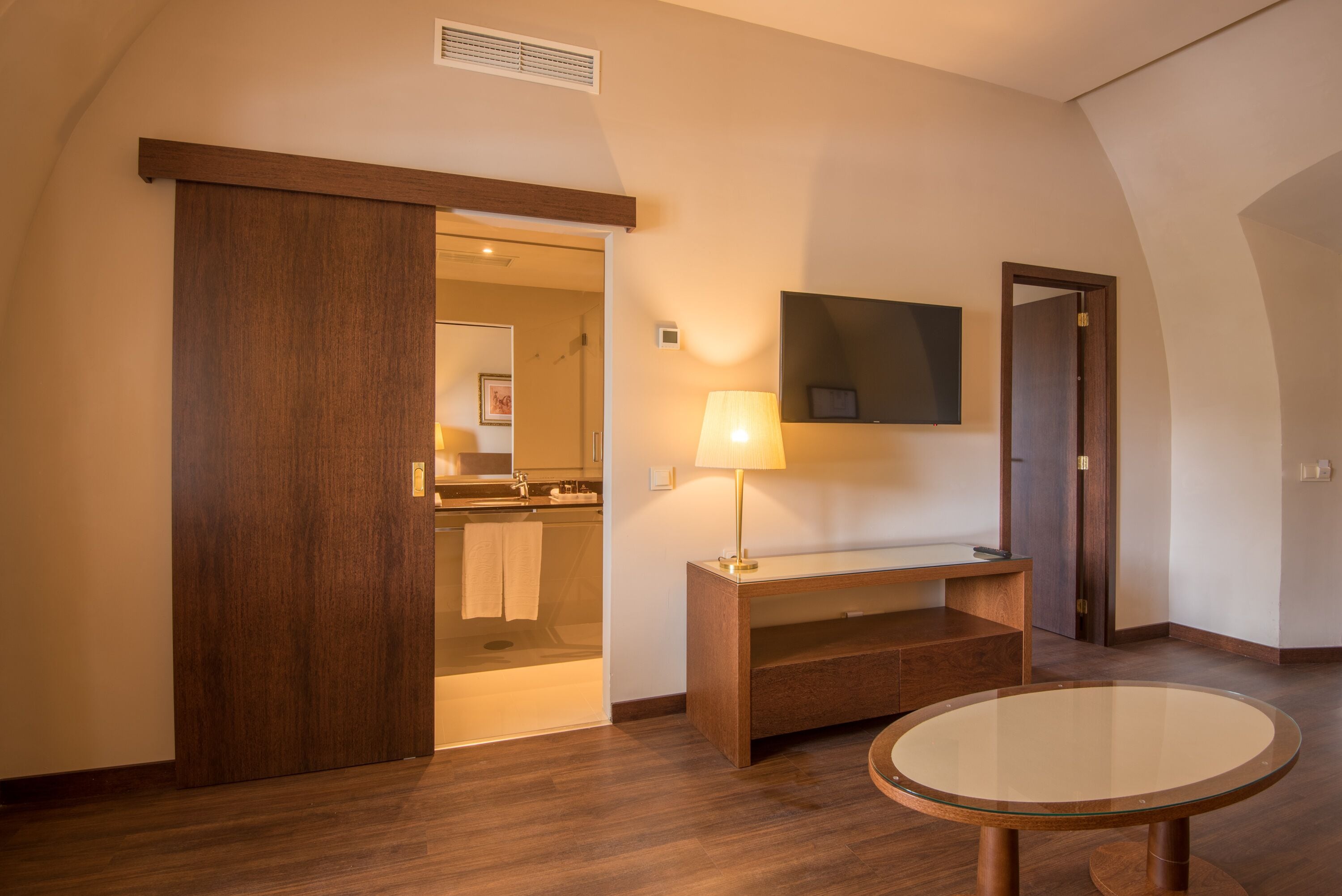 suite (main building) | bathroom | shower, rainfall showerhead, free toiletries, hair dryer