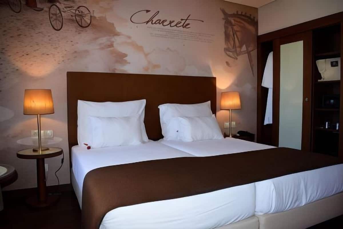 1 phòng ngủ, minibar, két bảo mật tại phòng, bàn