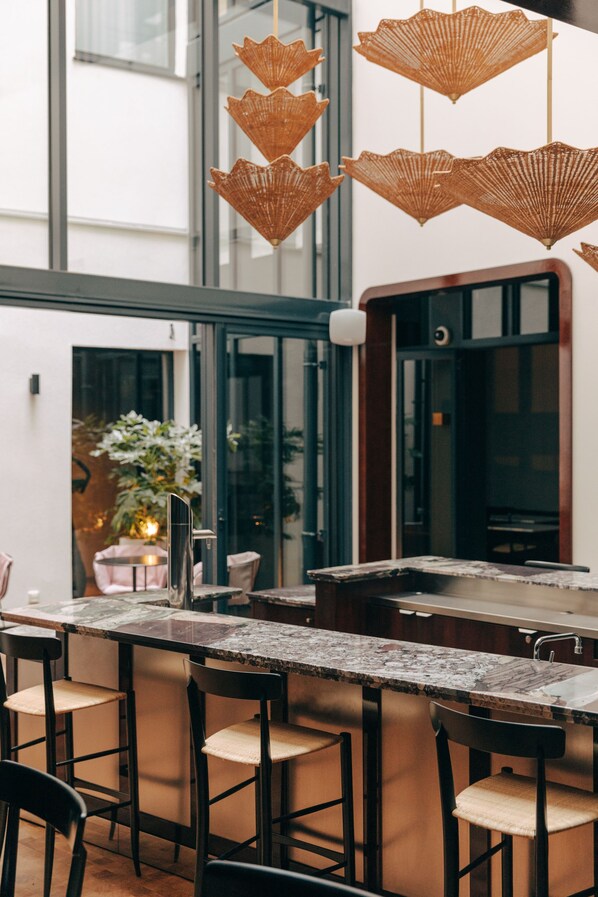 บาร์ (ในที่พัก)