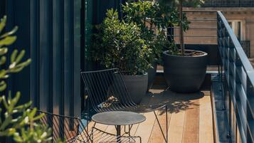 Junior Suite (Eiffel view) | Terrace/patio