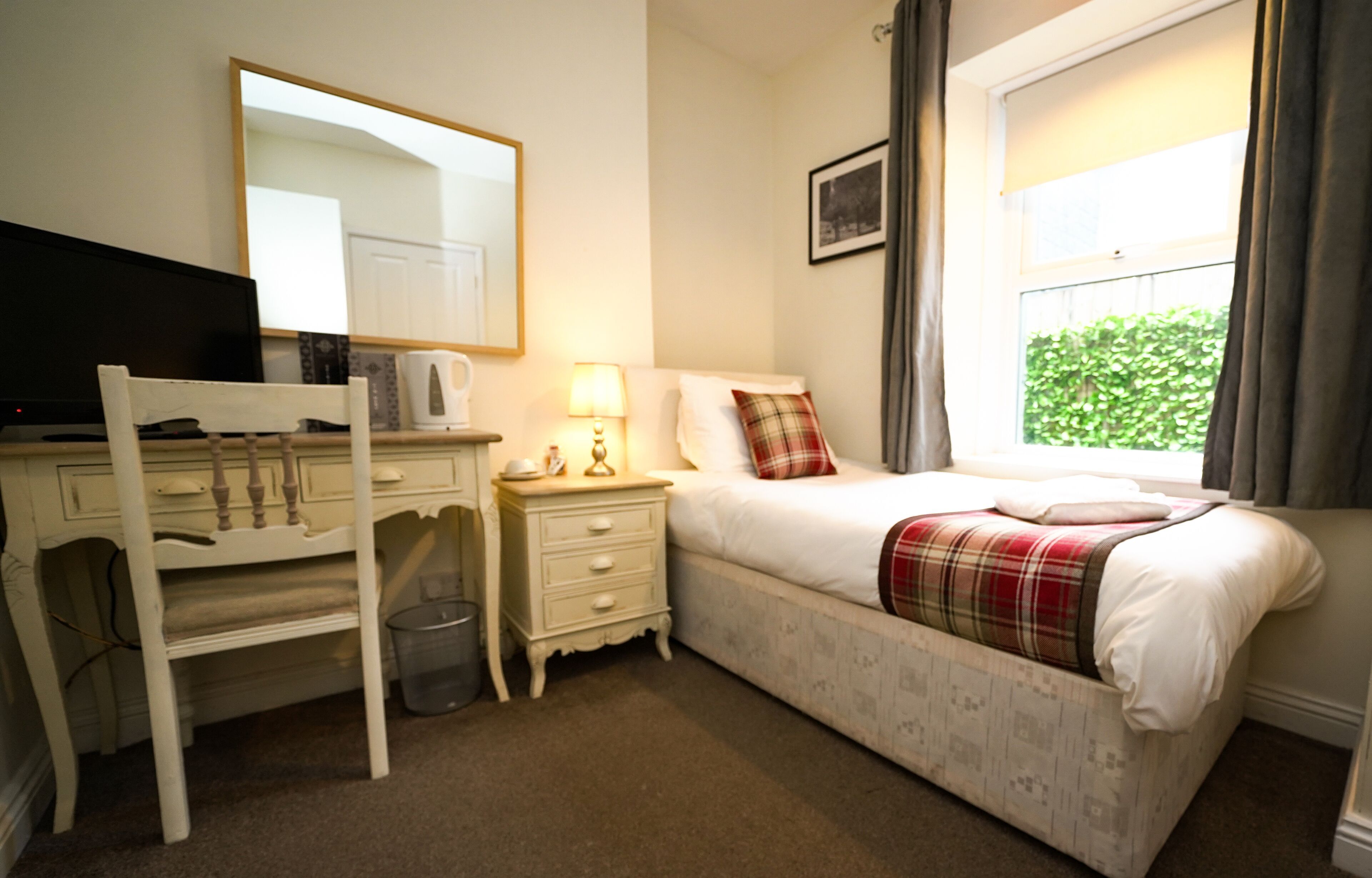Premium bedding, individually decorated, individually furnished, desk