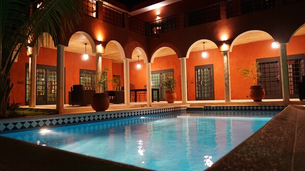 Outdoor pool - It's so nice at Mama Jo's! (SALY NIAKH NIAKHAL)