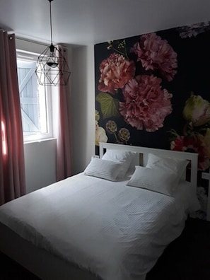 Individually decorated, individually furnished, bed sheets