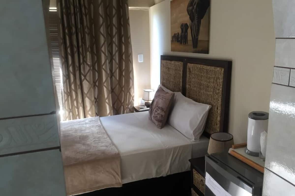 Luxury Double Room (Large) | 1 bedroom, premium bedding, free WiFi, bed sheets