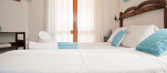 Villa Bados 6  - 150 meters Bados beach