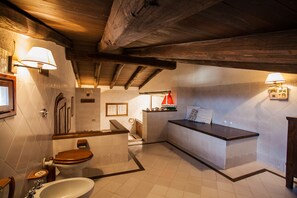 Douche, sèche-cheveux