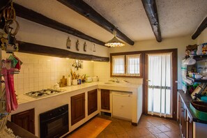 Réfrigérateur, four, plaque de cuisson, lave-vaisselle