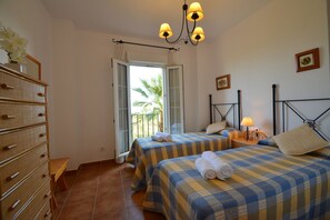 3 camere, biancheria in cotone egiziano, ferro/asse da stiro