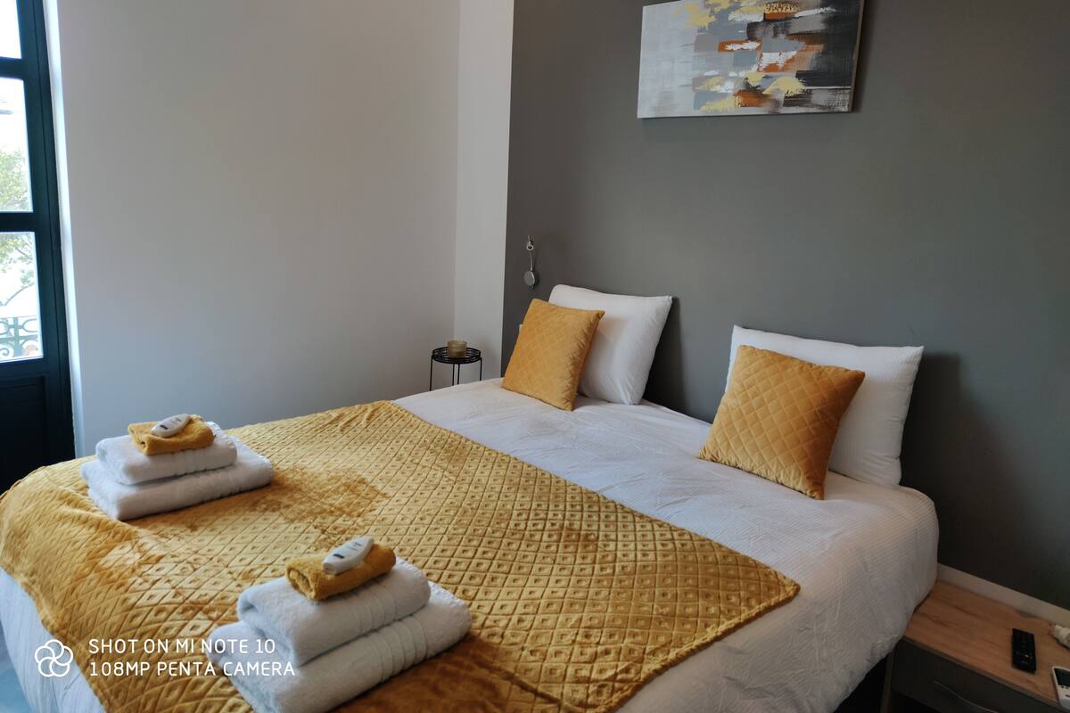 Habitación doble Deluxe, 1 habitación, para fumadores, vista a la marina | Sábanas de algodón egipcio, ropa de cama de alta calidad y edredón