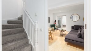 Casa, 3 quartos | Área de estar