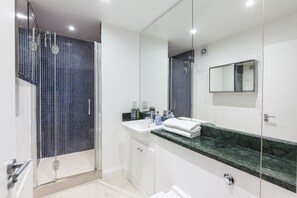 House, 3 Bedrooms | Bathroom - 3 Bed 3 Level House in Center of London (London)
