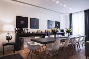 Daily continental breakfast for a fee - Le Mummarelle Suite (Naples)