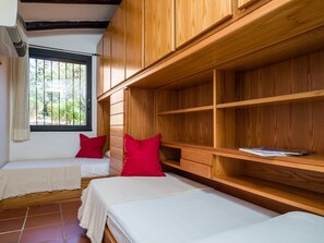 2 bedrooms
