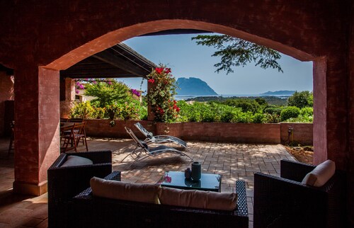 Villa Kalè  - eclectic home in Costa Corallina