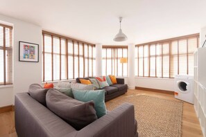 Living room - 2 Bed Flat - City of London Shoreditch (London)
