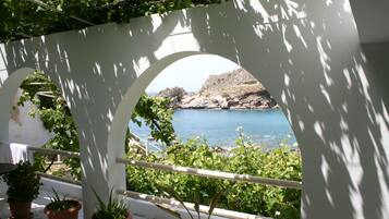 Habitación con 2 camas individuales, vistas al mar (Veranda) | Wifi gratis, ropa de cama, accesible en silla de ruedas